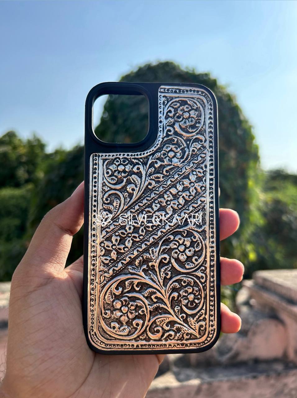 Classic Heritage: Pure Silver Phone Cover